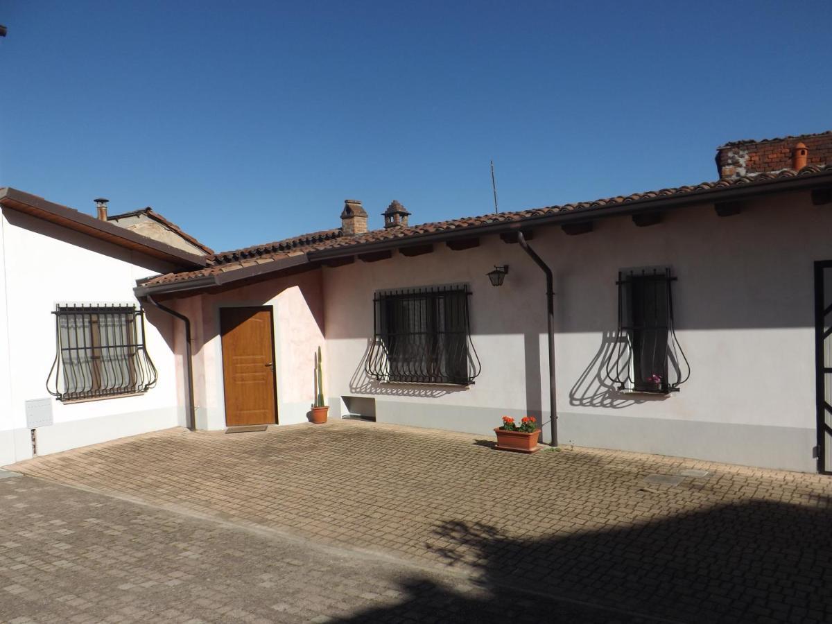 Domus Amica Bed & Breakfast Lu (Piedmont) Екстериор снимка