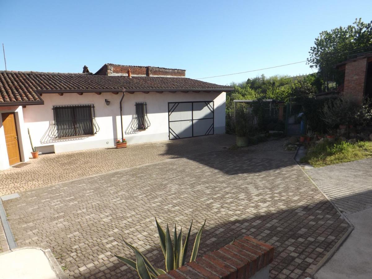 Domus Amica Bed & Breakfast Lu (Piedmont) Екстериор снимка